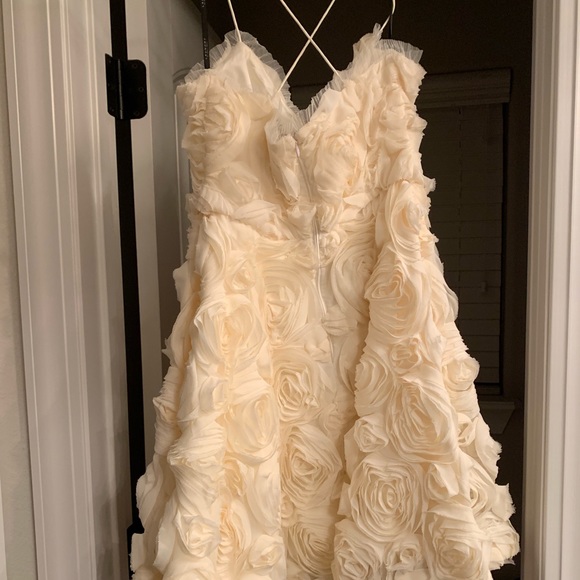 Dress - Picture 2 of 3